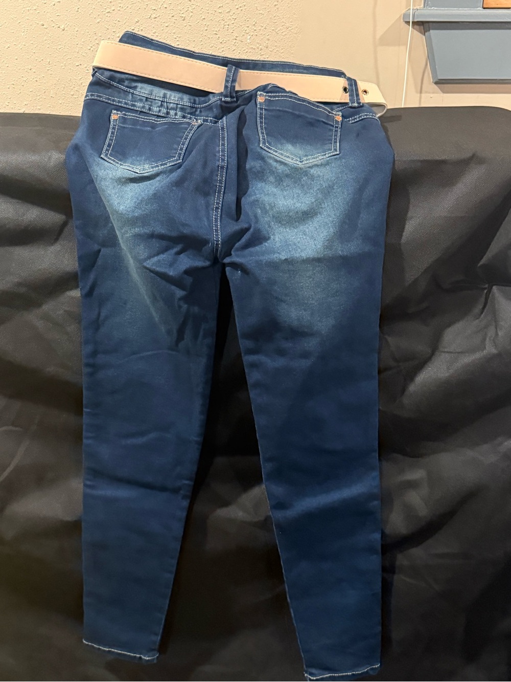 Women’s Colombian Skinny Jeans with Embroidery & Belt Size 7 - Picture 3 of 4